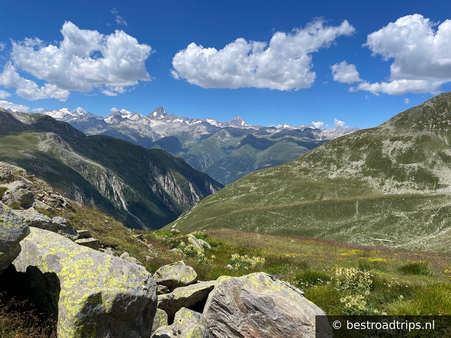Nufenen Pass