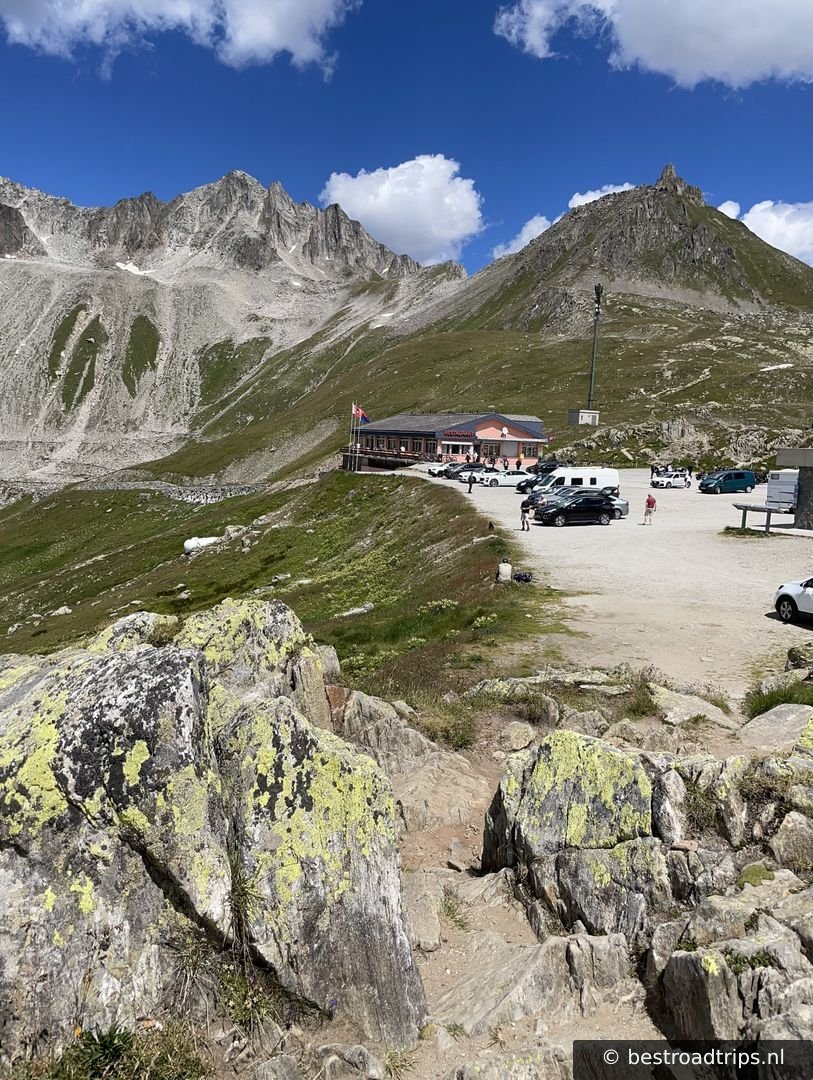 Nufenen Pass